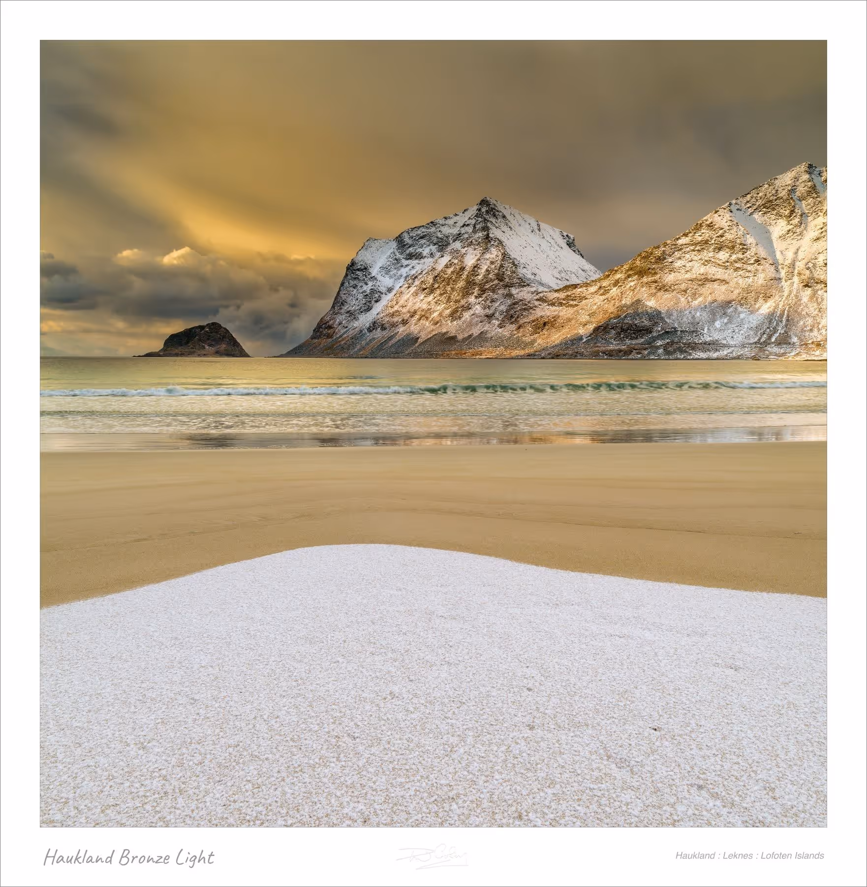 Haukland Bronze Light